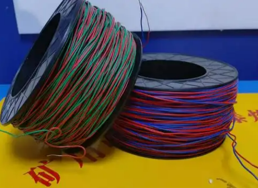 石阡放炮线的主要材质有哪些？不同材质的适用场景有何区别？